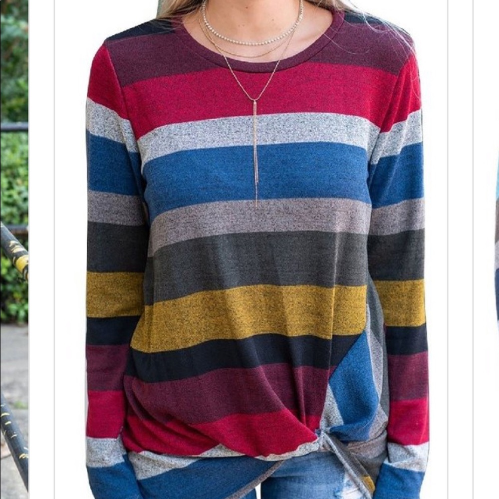 ✨LAST ONE!✨Multi color long sleeve top - Picture 4 of 5